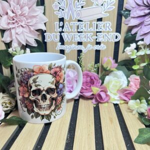 Mug tête de mort florale en céramique