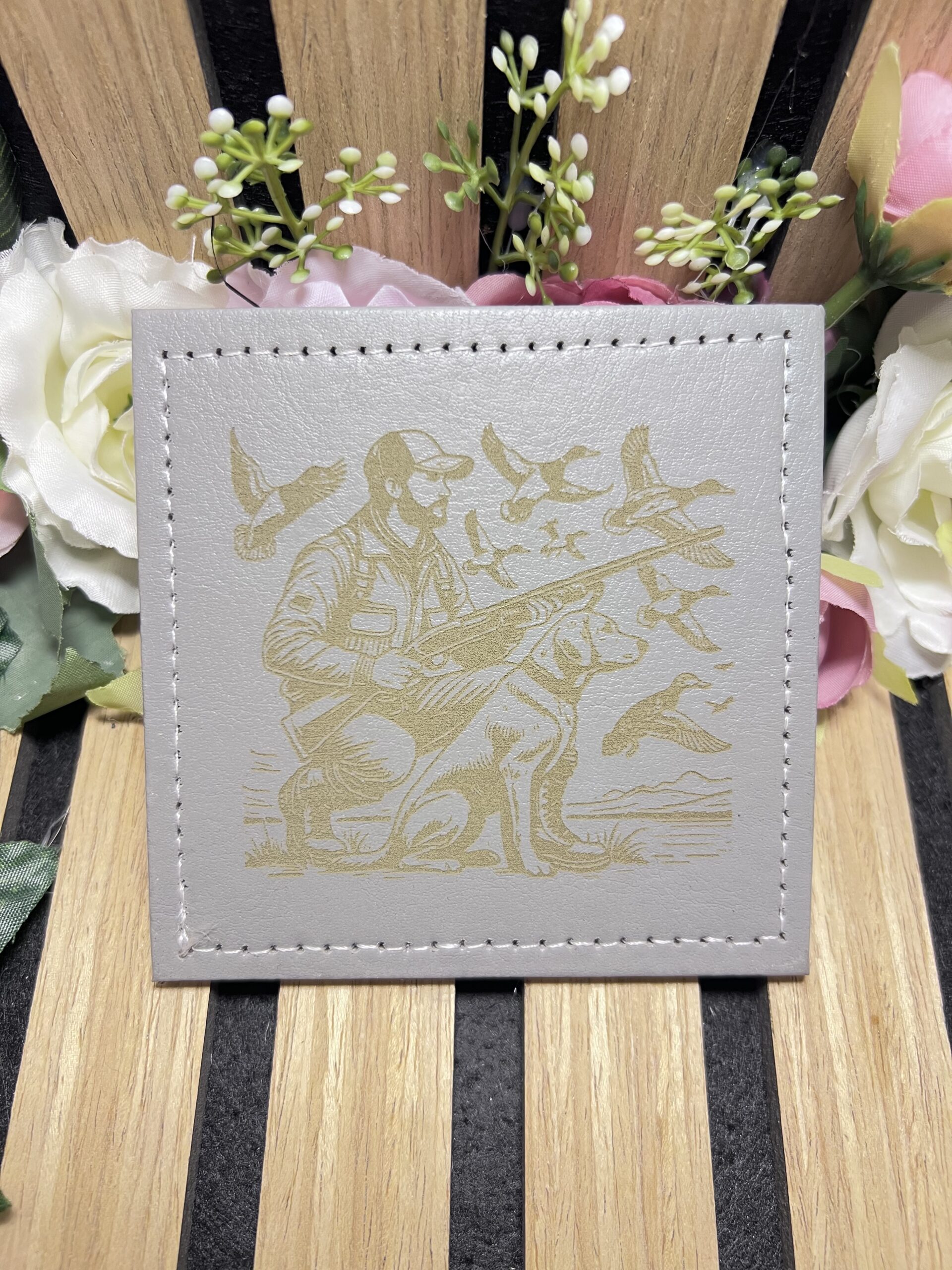 Dessous de verres simili cuir sur thème chasse – Image 3