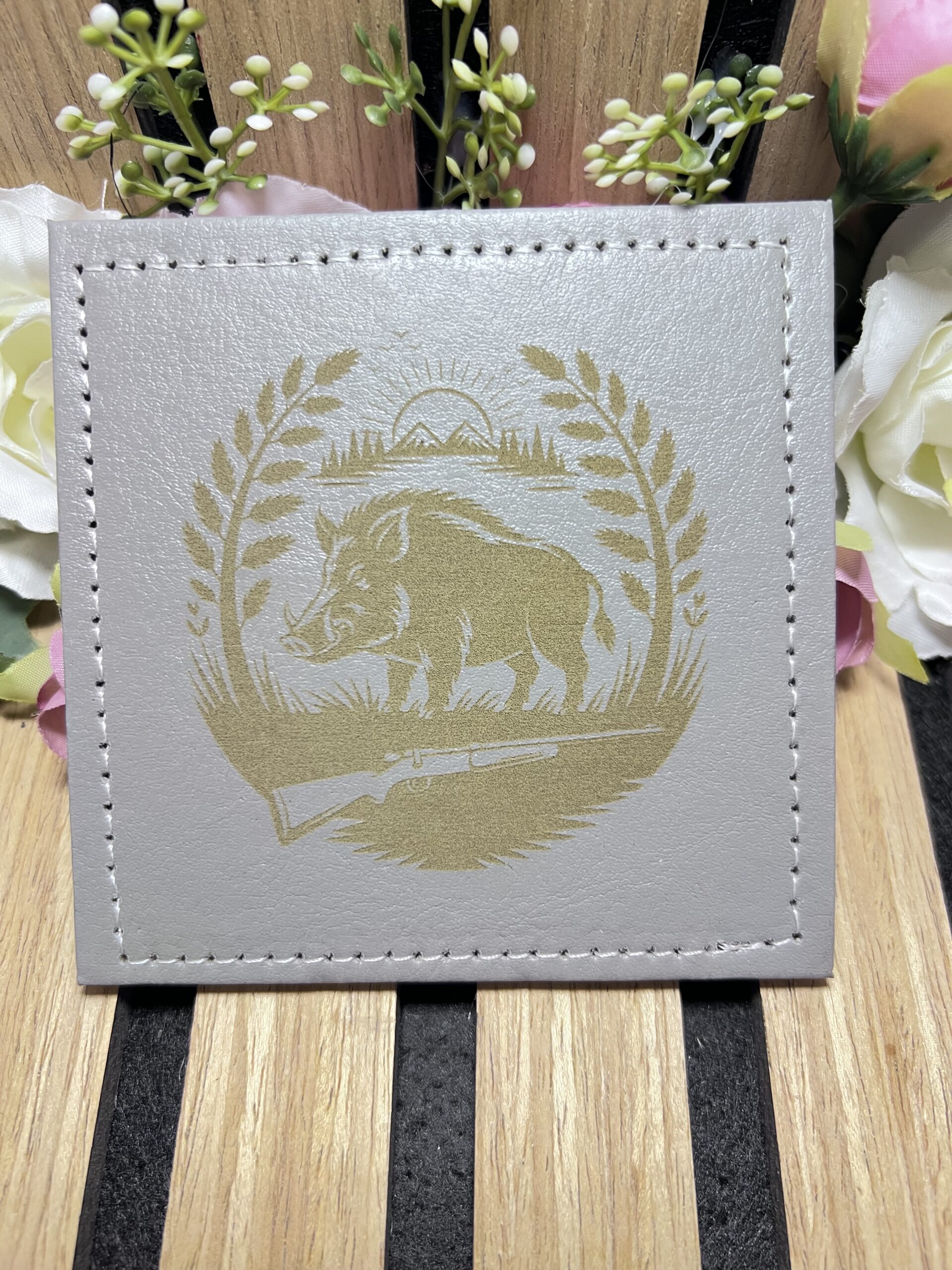 Dessous de verres simili cuir sur thème chasse – Image 4