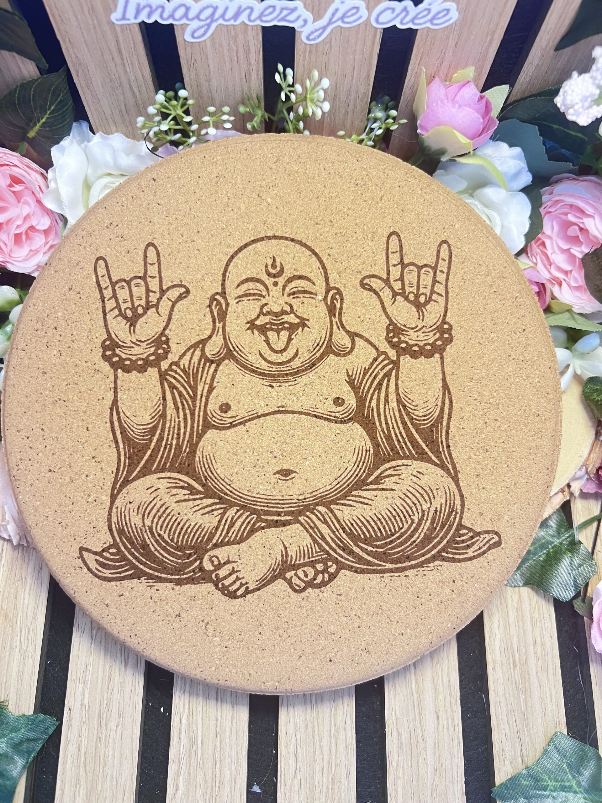 Dessous de plat en liège Bouddha gravé – Image 2